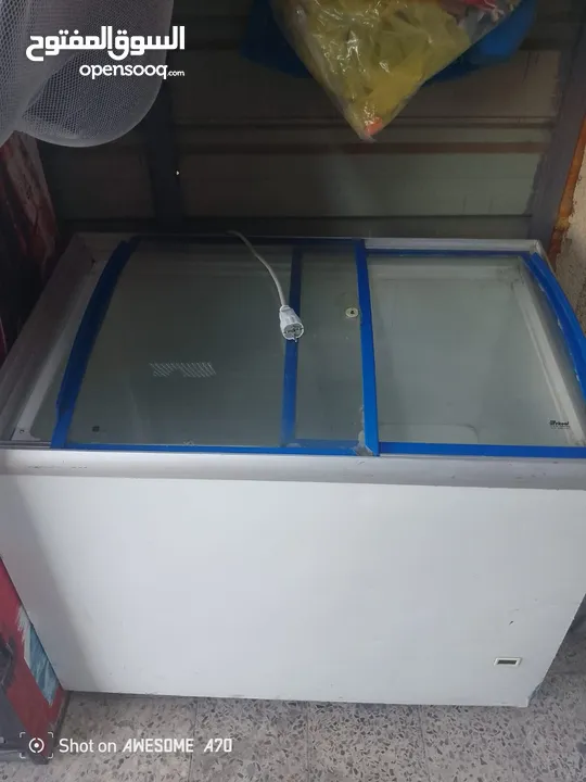 فريزر أرضي استعمال بسيط جدا بحاله الوكاله قابل للفحص قابل للتفاوض او  قابل للبدل عثلاجه عرض