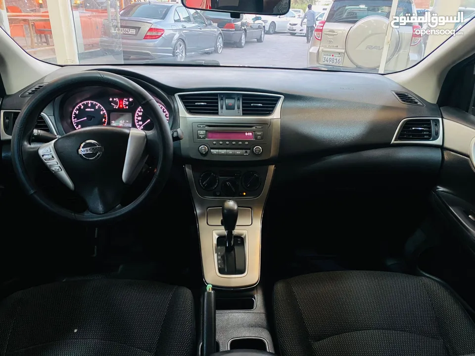 Nissan Tiida Hatchback 2014