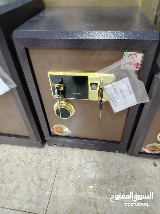 خزنات وقاصات نقود عملة نقدية عملة معدنية خزنات فولاذ عالية الجودة  حافظة نقود و موال عالية الكفائة