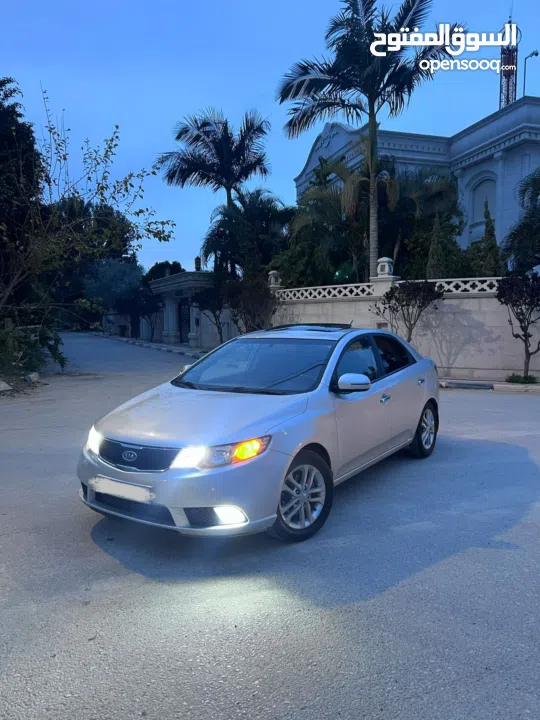 كيا فورتي 2012 فتحة سقف ماطور 1600 اوتوماتيك نخب