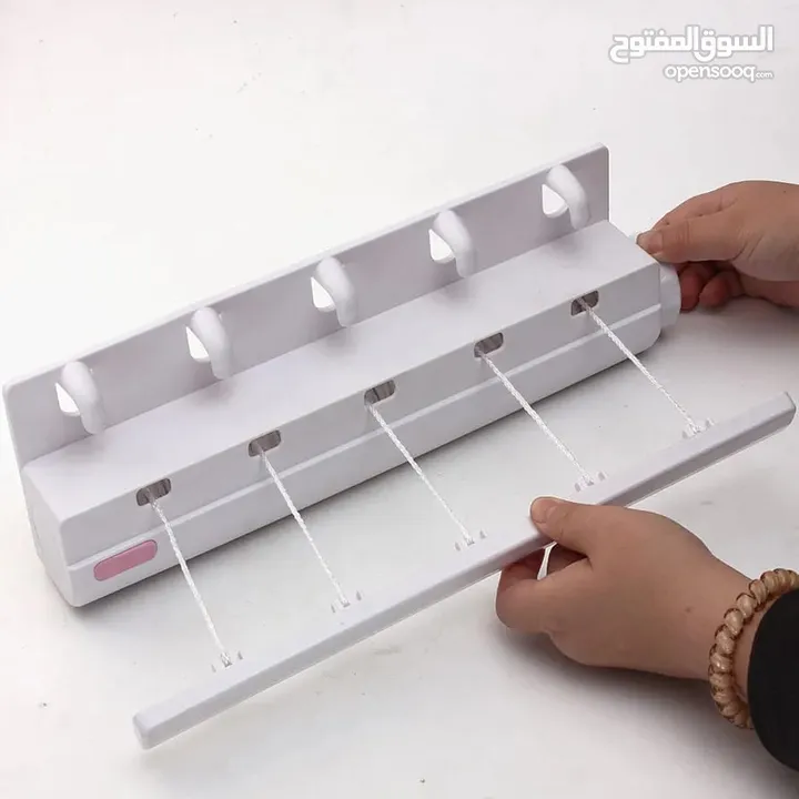 حبل غسيل جداري