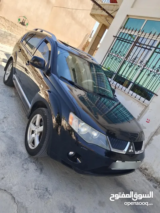 جيب متسوبيسي 4*4  7مقاعد سعر لقطه