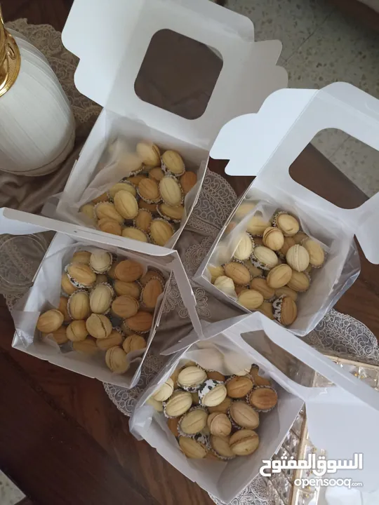 حلويات من جميع الأشكال