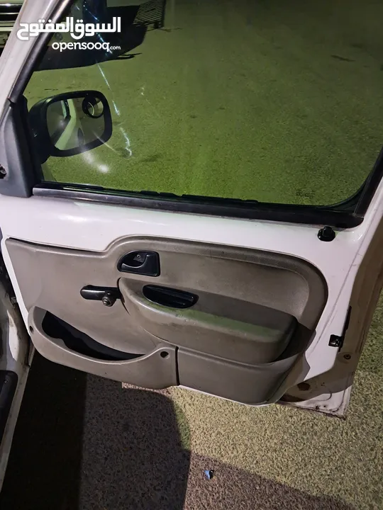 رينو فان بنزين 2005