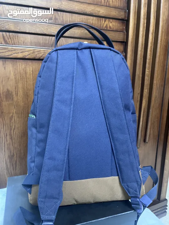 شنتة مدرسية نوع Herschel لون كحلي navy blue  جديد