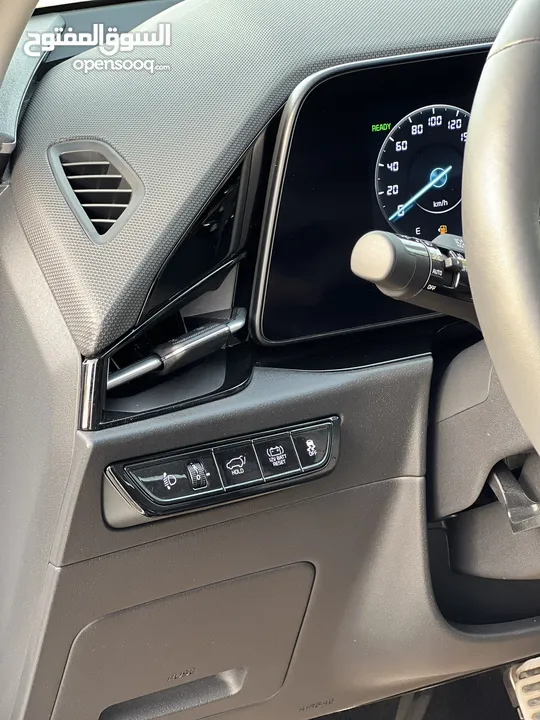 Kia niro hybrid full  2022  كيا نيرو هايبرد  فل اضافات  ترخيص 2022                   فحص نخب