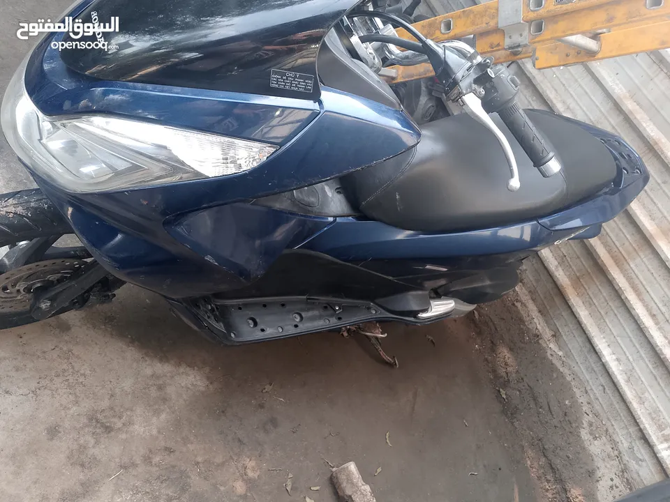 دراجه PCX بي سي اكس