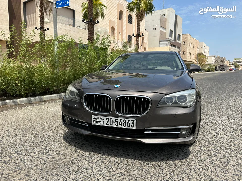 BMW 730Li - 2013