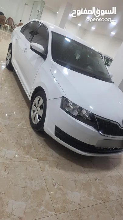 رابيد 2017 للبيع  ممتازة بدون حوادث  فحص 100٪