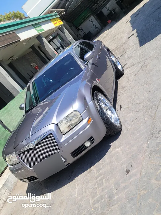كرويسلر للبيع موديل 2006 محوله 2010  نوع من التغيير فقط بحالها ممتازه