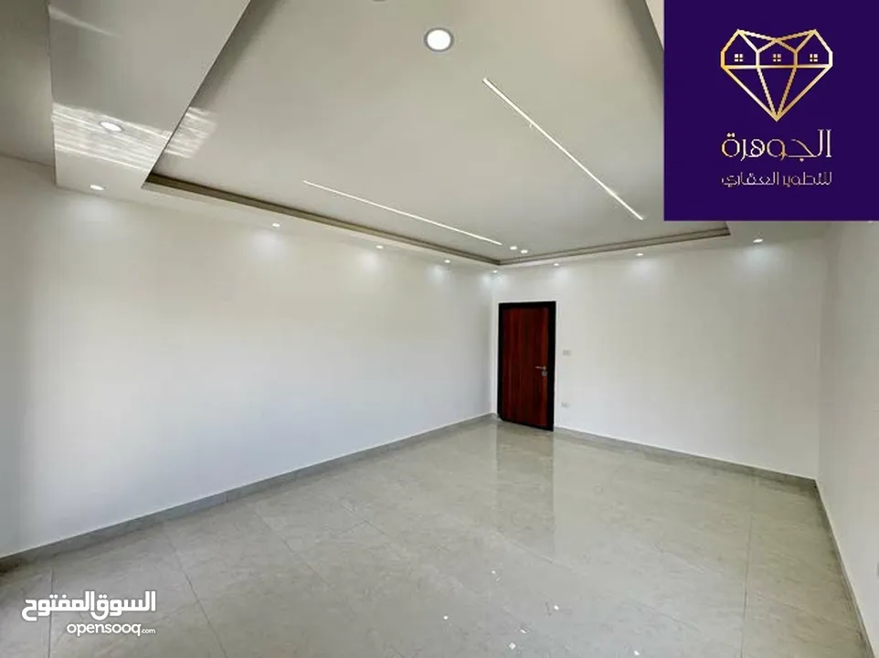 طابق اخير مع روف دوبلكس فاخر لم يسكن لقطه وبسعر مغري جدا عرض خاص ع اخر شقة أرقى مناطق جبيهة ام زويتن