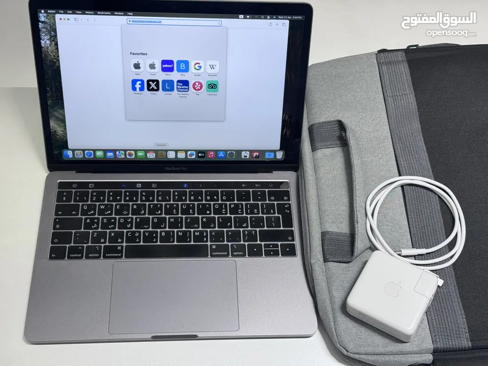 Macbook Pro 2019 Ram 8 G H.D 256 Touch Bar