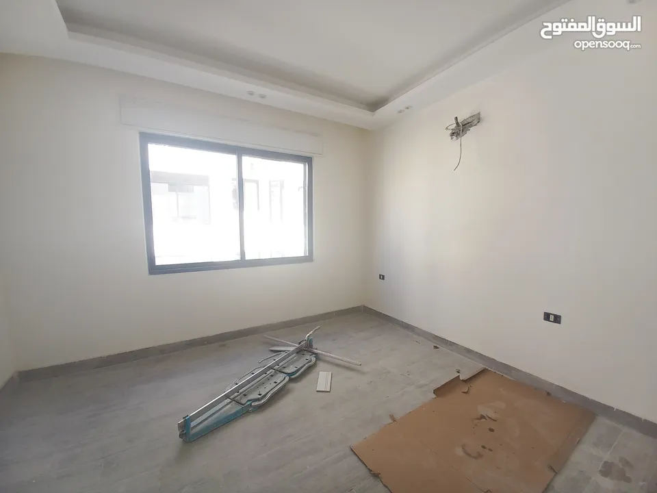 Apartment For Sale In Um Al Summaq ( Property 42774 )-174782811