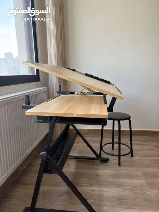 Professional Art Desk and Chair for Sale excellent condition for artists. مكتب وكرسي فني