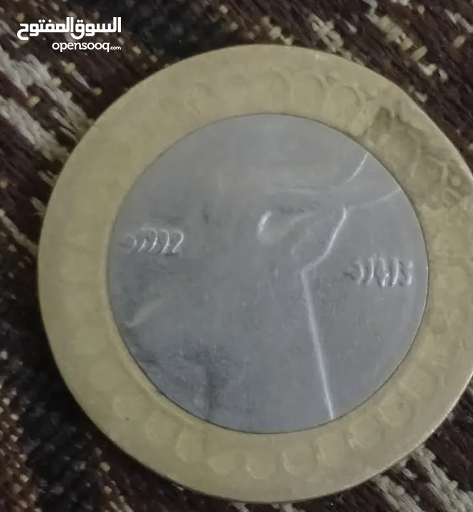 عملات قديمه اردنية واجنبية وموجود طوابع قديمه  بسعر ممتاز حوالي 250قطعة مع العملات الورقية