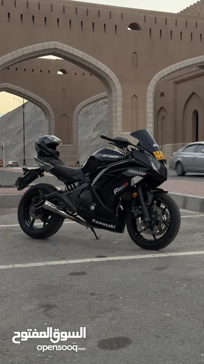 للبيع كوساكي نينجا 650 cc ، قابل للتفاوض في حدود المعقول