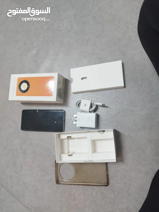 هونر x9b ضد الكسر ذاكره 256 الرامات 8+8 للبيع  وقابل للتفاوض بشيئ بسيط مستخدم 5اشهر جميع أغراضو