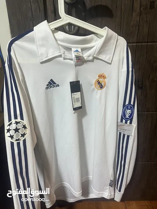 تيشيرت كم طويل ريال مدريد 2001/2002 الابطال زيدان لارج اصلي و ليس تايلاندي للييع