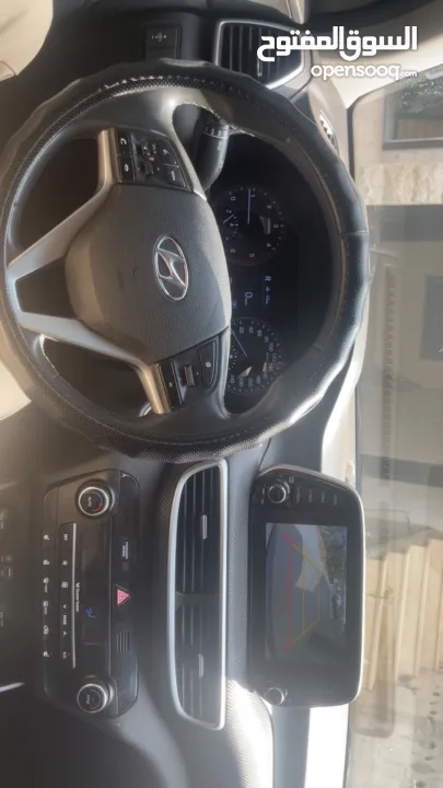 توسان2020ترخيص19يد اولى فحص نخب لون مميز  سعر مميز