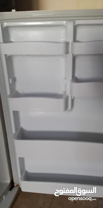 ثلاجه للبيع دايو بحاله الوكاله