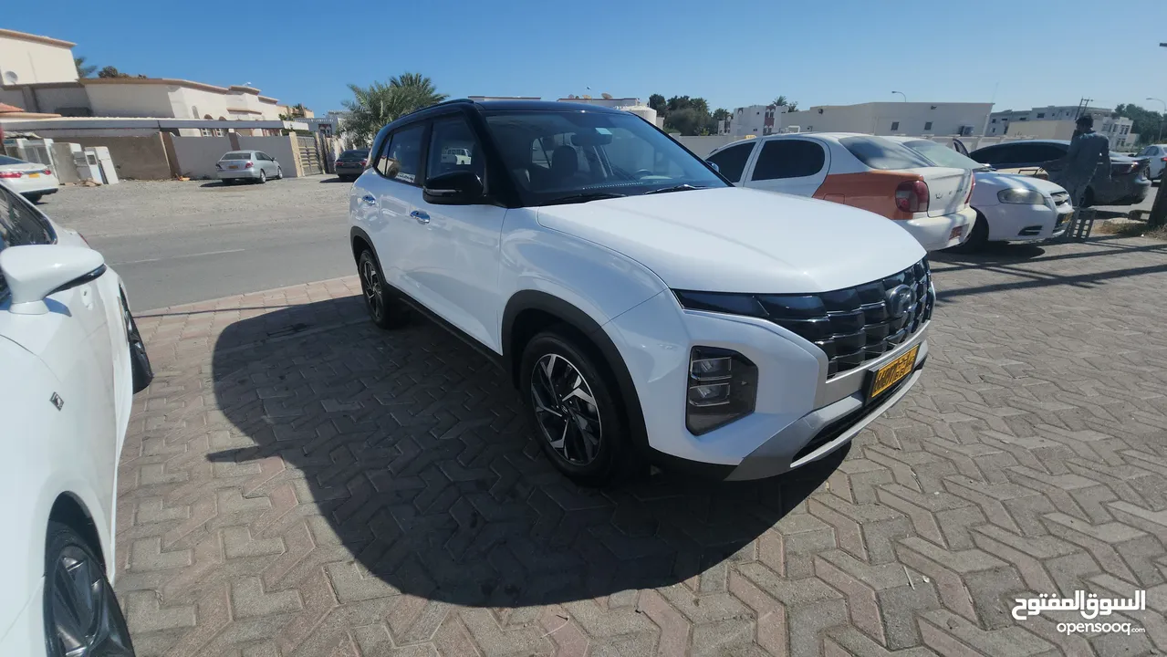 HYUNDAI CRETA (EXCELLENT CONDITION)