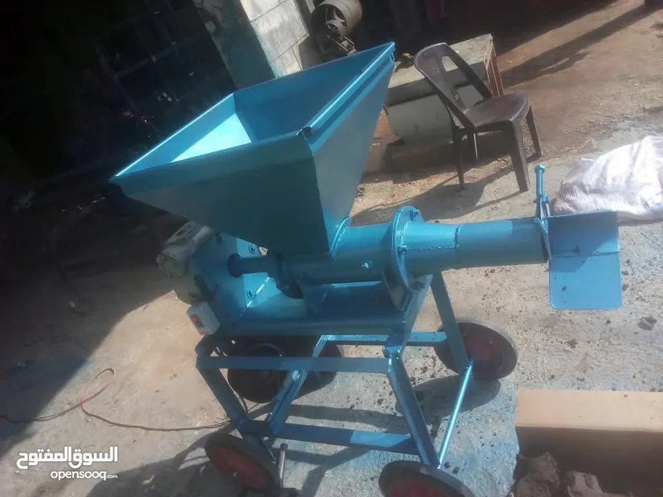 ماكنة فرم الاسفنج والفلين ( جاروشة اسفنج والفلين )