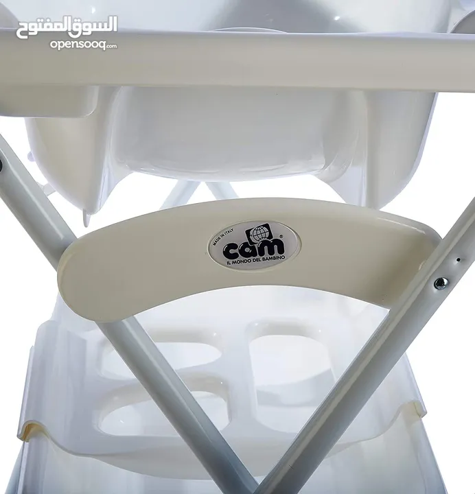 طاولة الغيار مع البانيو الخاص فيها من ماركة CAM  متحرك ب رفين