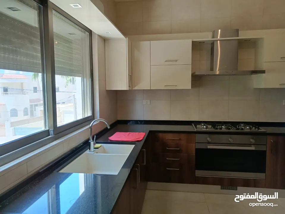 شقة شبه مفروشة للايجار في دير غبار ( Property 40672 )-174876150