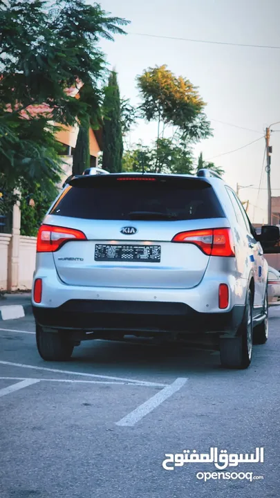 جب كيا سورينتو 2015 ولا ضربة ماشي 126 كيلو فقط 7 ركاب 4x4