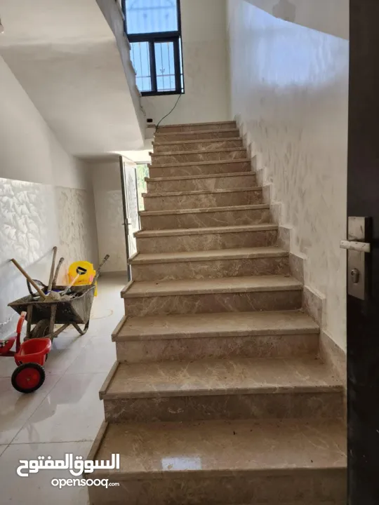 فلل للبيع  في منطقة سردا