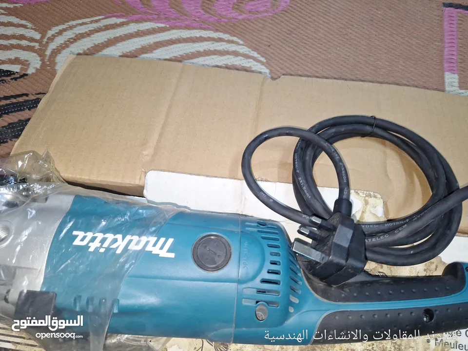 صاروخ جلخ ماكيتا 9 بوصه 2200 وات موديل – MAKITA GA9020