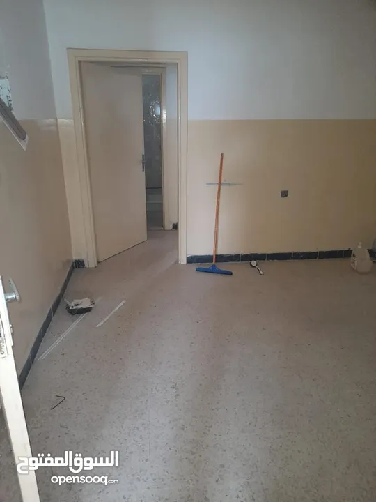 عمارة للبيع بالقرب من سوق السمك