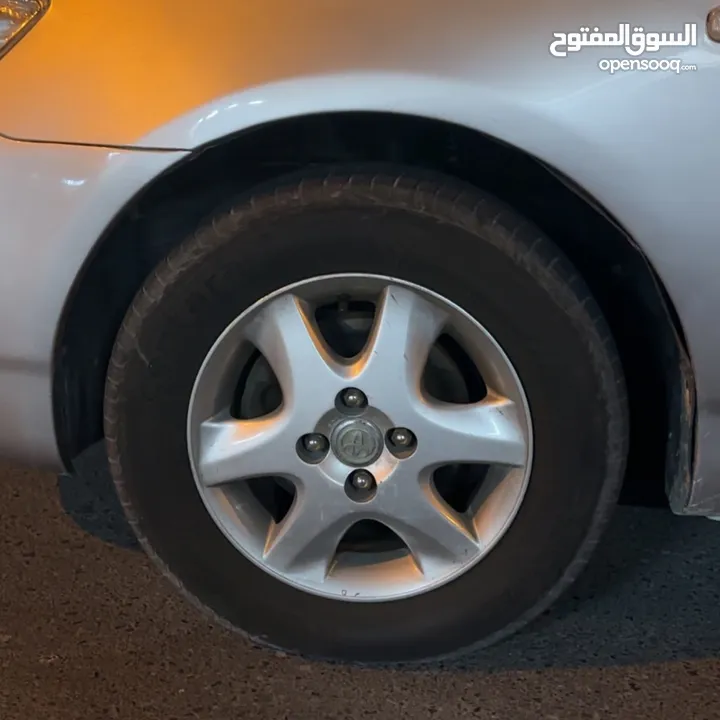 Toyota corolla 2006 3 rims