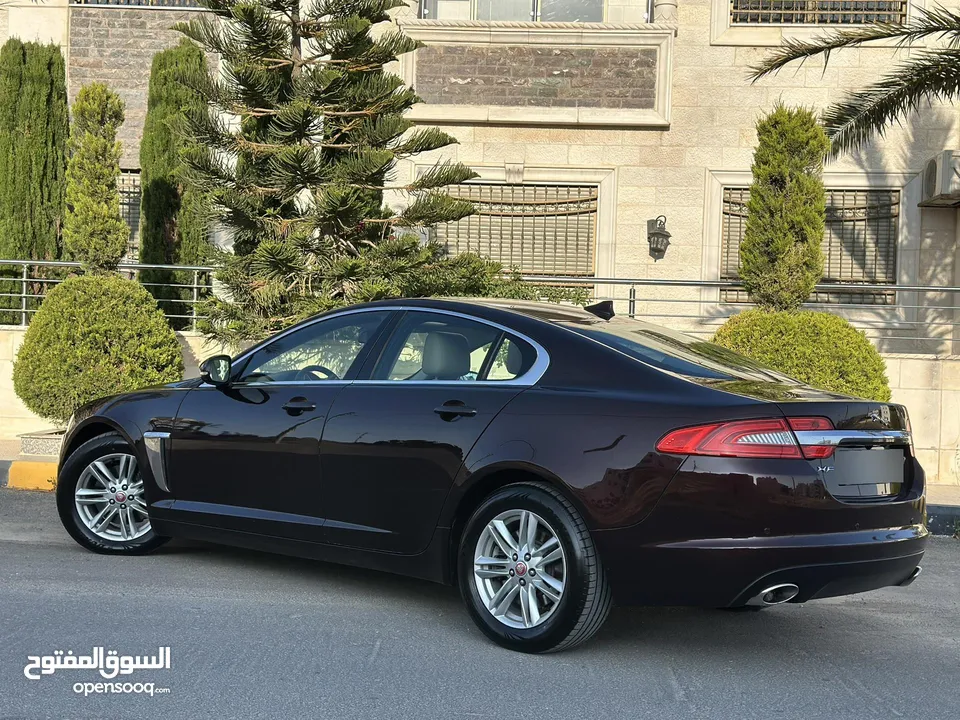 JAGUAR XF 2013 Full loaded (مخزنة) وارد الوكالة وصيانة الوكالة قاطعة مسافة 40 الف كم