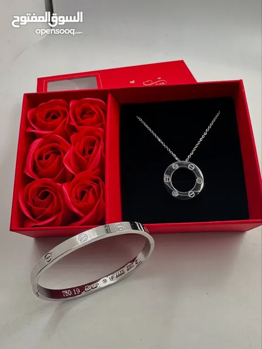 مجموعة جديدة وعصرية من الاكسسوارات  مع كفالة