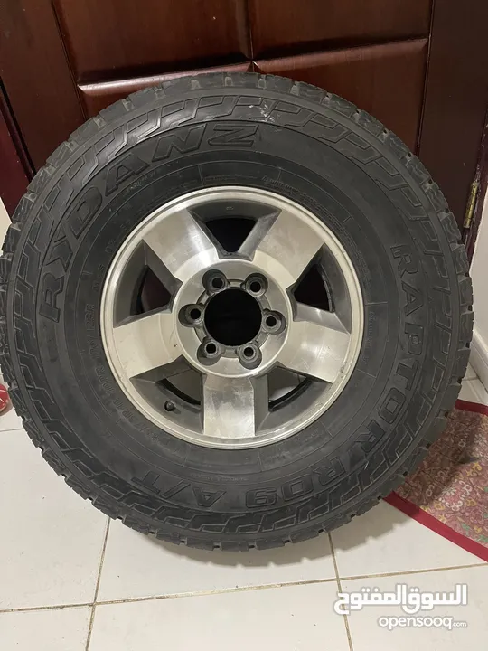 1 pc Rim with Tire