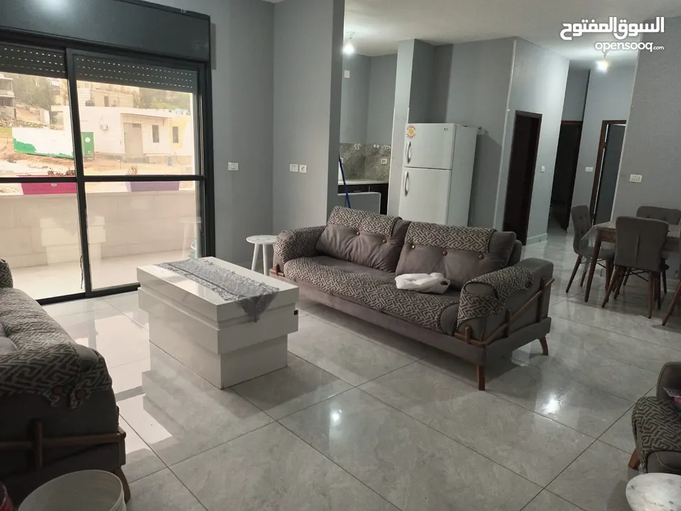 للايجار شقة مفروشة وشقة بدون عفش بنفس العمارة ط1