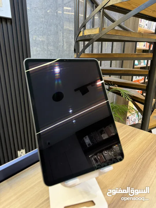 iPad Pro 11” (2020)  128GB Wi-Fi  الجيل الثاني