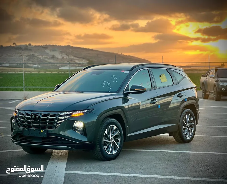هونداي توسان/2022 فل الفل بدون فتحة سقف  2x4 ///240Hp بنزين + كهرباء  ( Haybrid) 1600cc