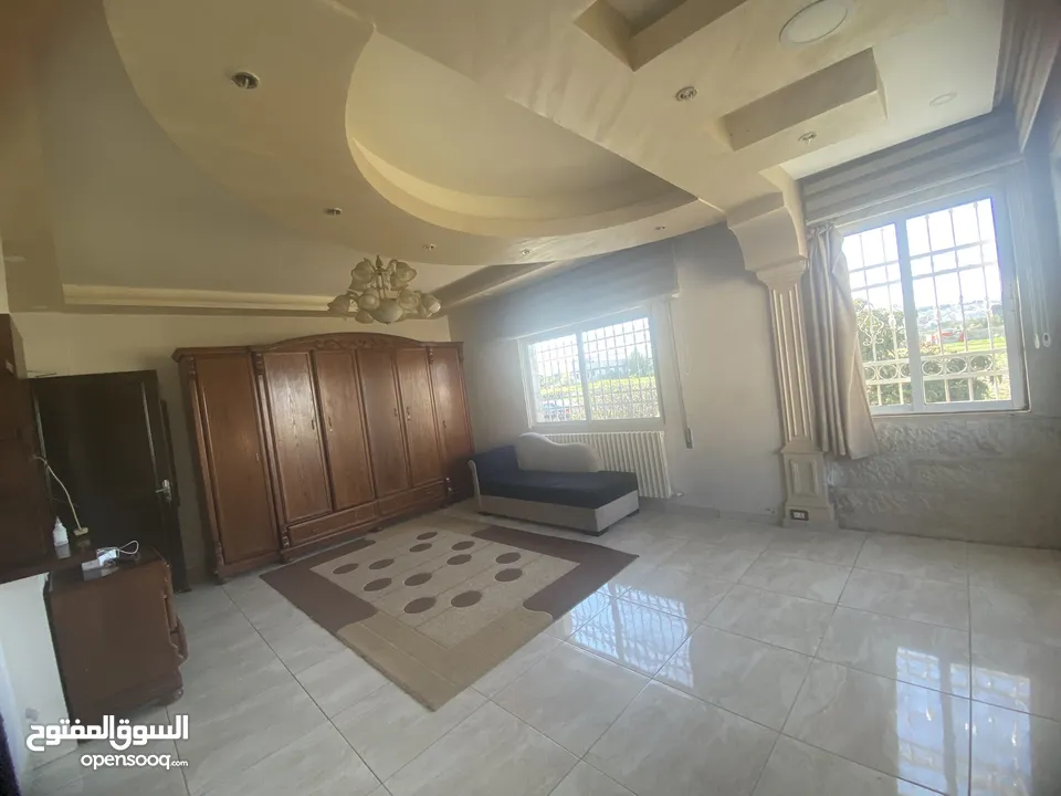 بيت فاخر مستقل للتأجير