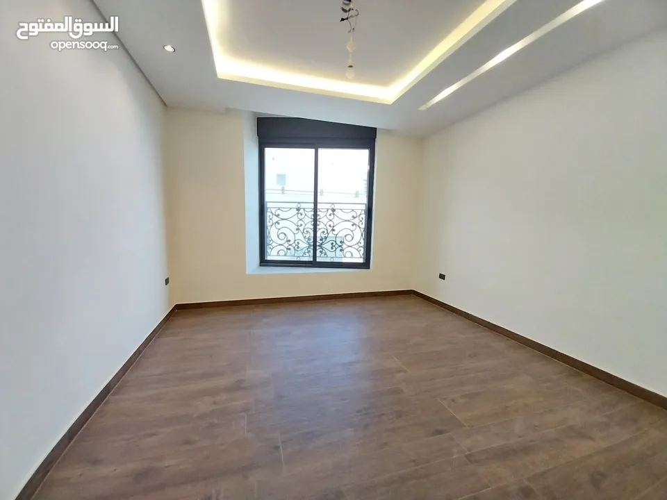 شقة غير مفروشة للإيجار 320م2 ( Property 19519 )-175072651