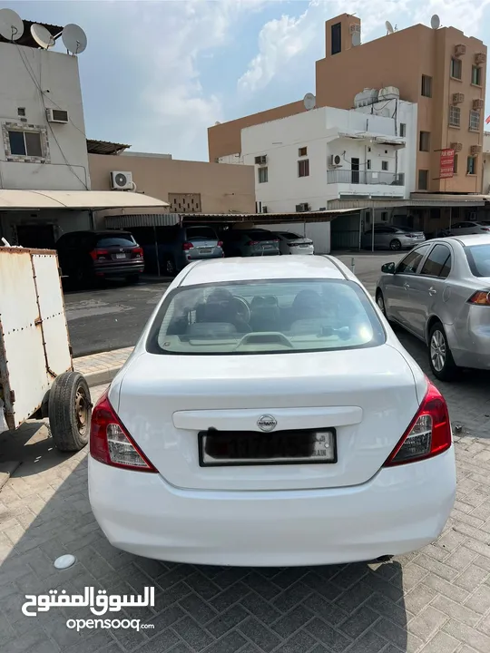 Nissan Sunny 2012