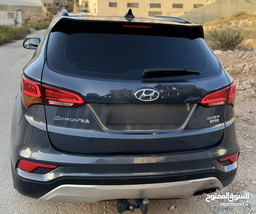 هونداي سانتافيه 2016 امكانية البيع بدفعه 40 كاش وشيكات لسنه فقط