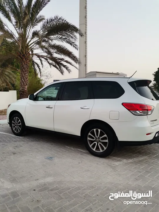 Nissan Pathfinder 2015 (4WD)