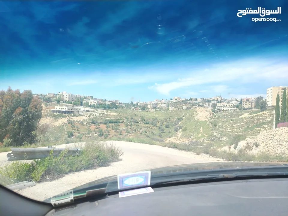 دنم و 44 م مقابل مضافة الدرادكة دنم ب القمة عالي