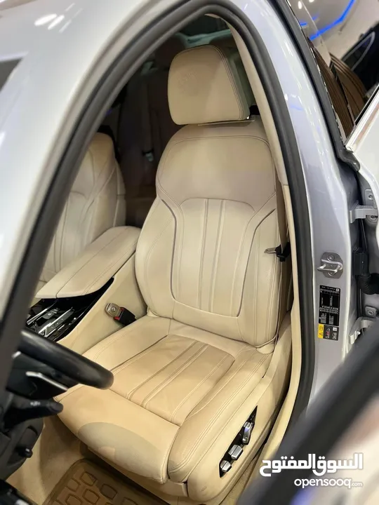 BMW530e2019