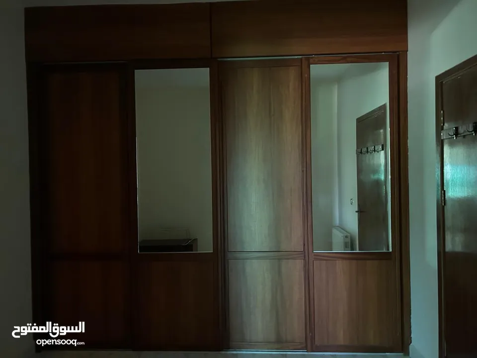 مزرعة للبيع   بأجمل  مناطق الصبيحي (ميسرة) على قمة الجبل ذو اطلالة خلابة