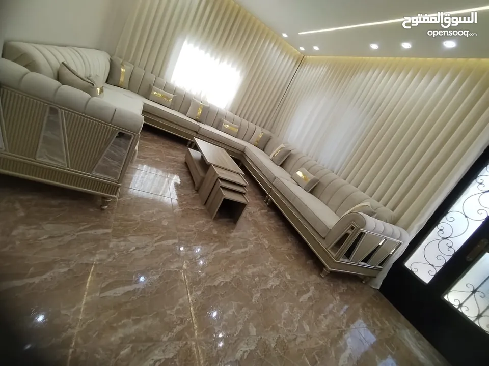 مفروشات البيت الصغير