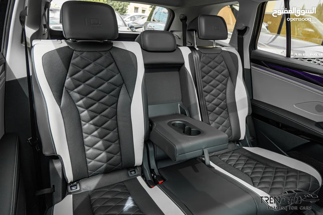 Volkswagen ID6 Crozz Pro 2022  السيارة مميزة جدا و قطعت مسافة 13,000 كيلو متر