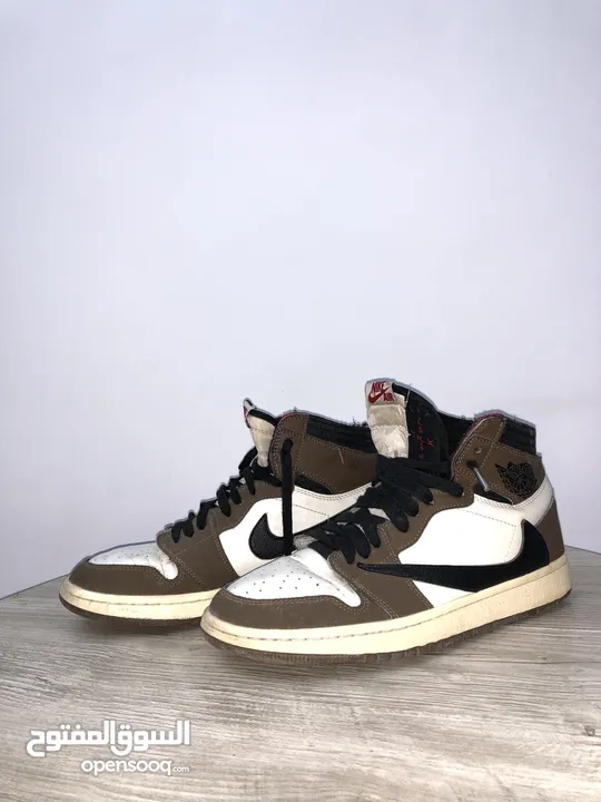 Authentic Nike shoes for sale reply to know the price and the sizes